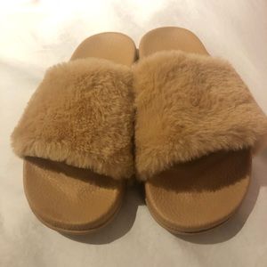 Adorable fur slides, side 7